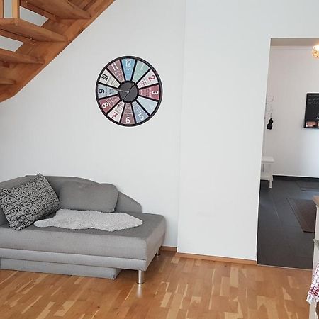 Moderne Maisonette Mit Terrasse Viena Exterior foto